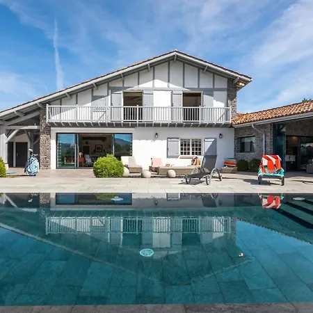 Villa Bailara- The Basque Elegance To Spend Dreamy Family Holidays !