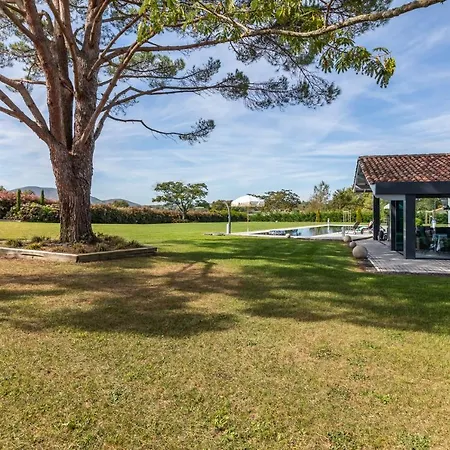 Villa Bailara- The Basque Elegance To Spend Dreamy Family Holidays ! Ascain