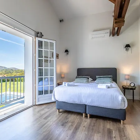 Villa Villa Bailara- The Basque Elegance To Spend Dreamy Family Holidays ! Ascain