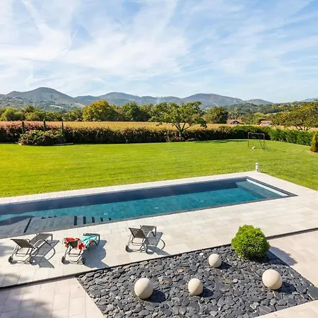 Villa Bailara- The Basque Elegance To Spend Dreamy Family Holidays ! Villa