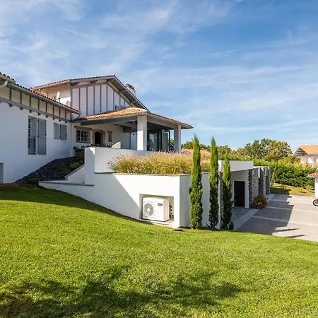 Villa Bailara- The Basque Elegance To Spend Dreamy Family Holidays ! Villa Ascain