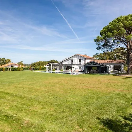 Villa Bailara- The Basque Elegance To Spend Dreamy Family Holidays ! Villa